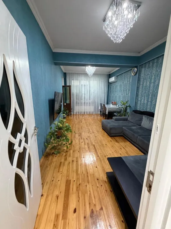 Satılır 2 otaqlı mənzil 65 m²