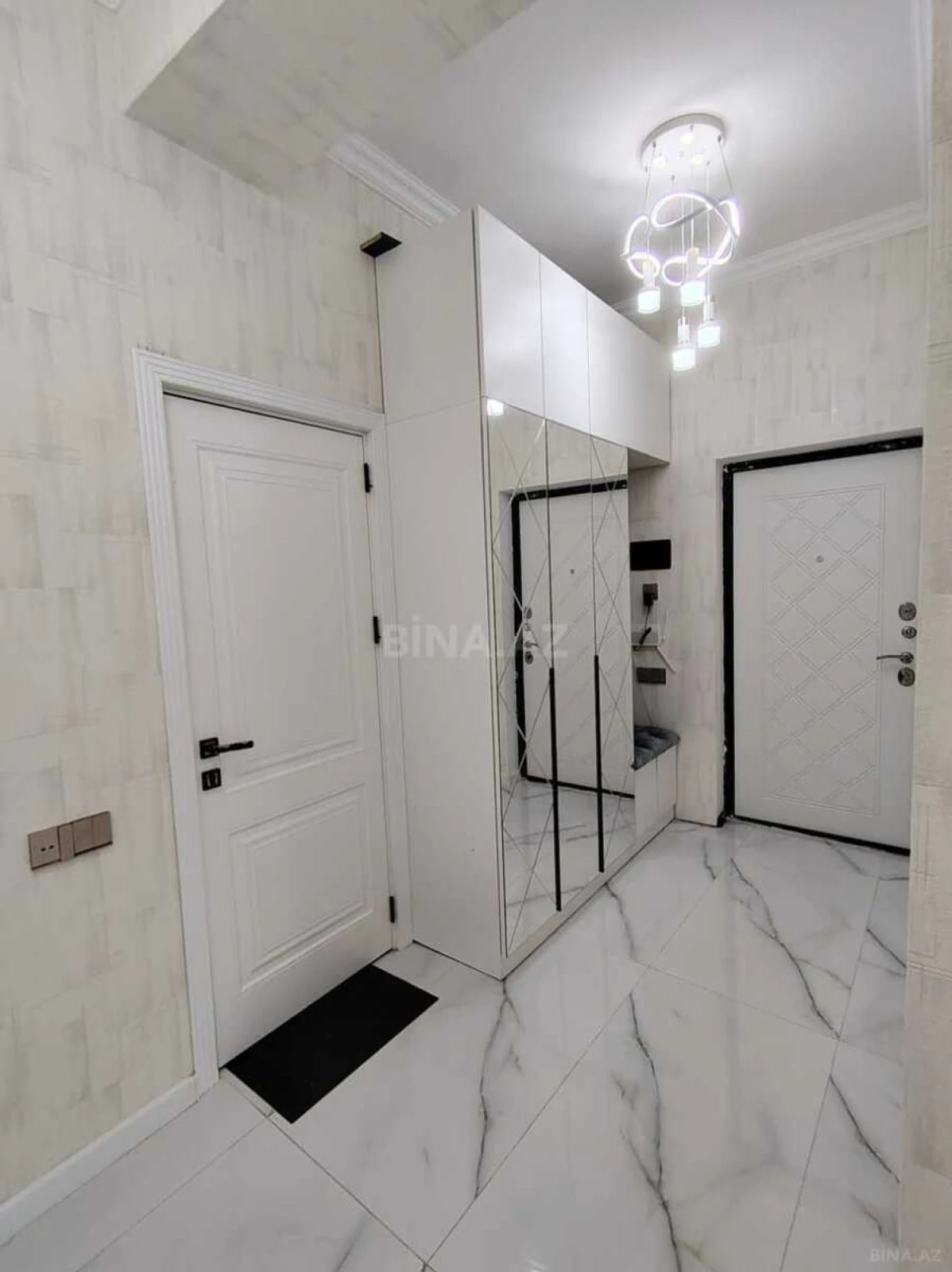 Kirayə verilir 3 otaqlı mənzil 105 m²