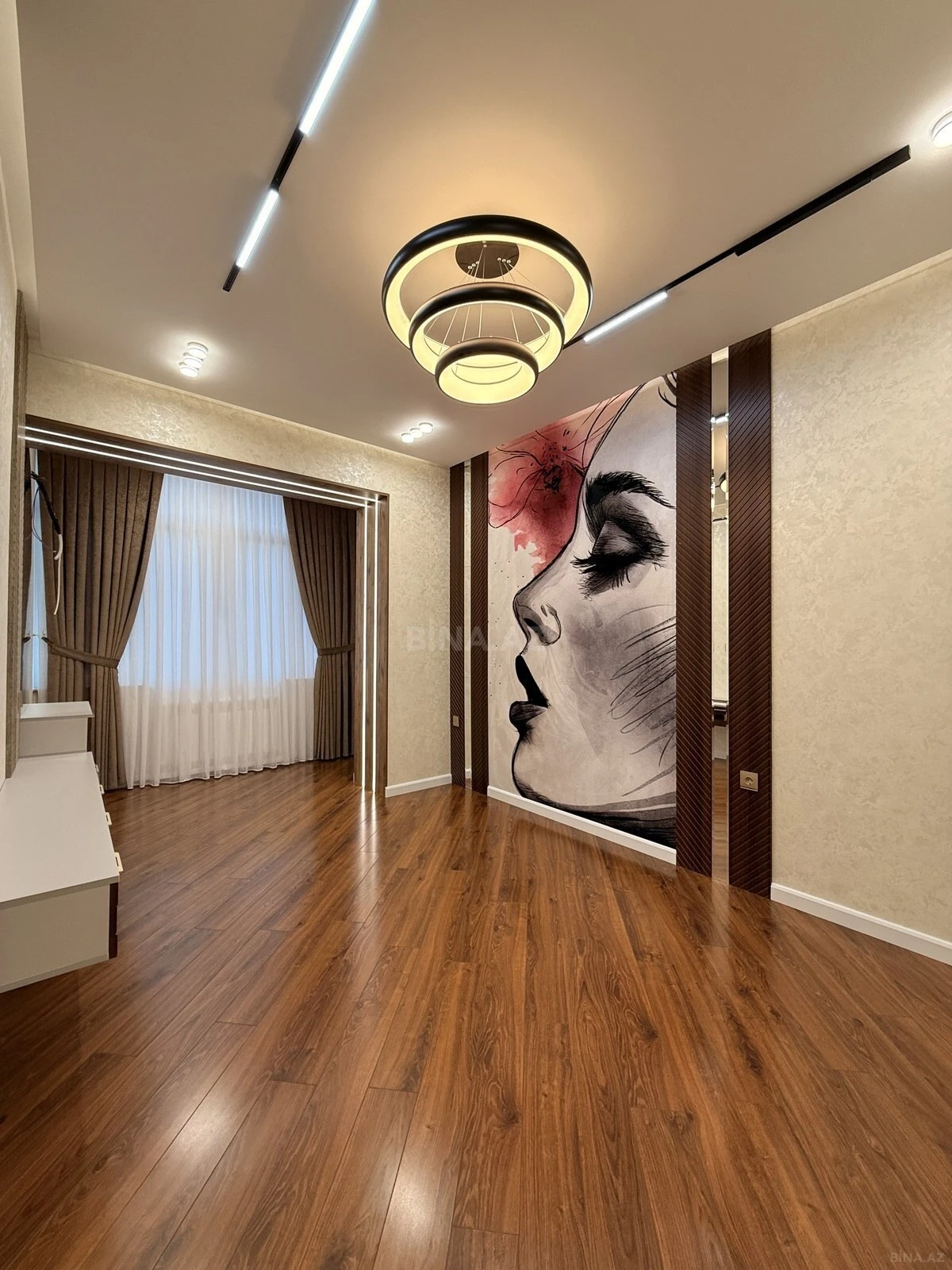 Satılır 2 otaqlı mənzil 84 m²