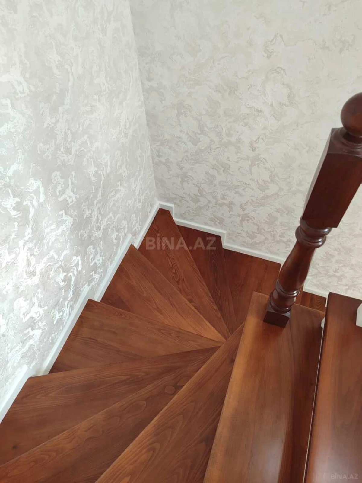 Satılır 4 otaqlı həyət evi 100 m²