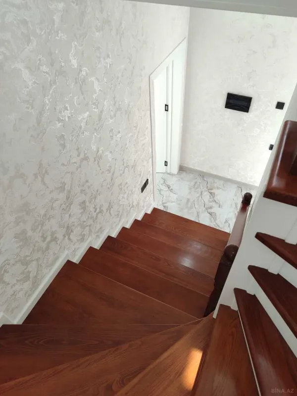 Satılır 4 otaqlı həyət evi 100 m²