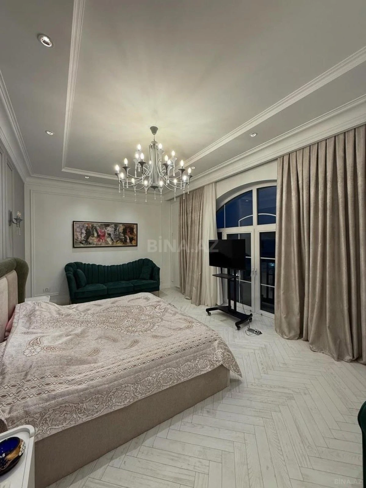 Kirayə verilir 5 otaqlı həyət evi 500 m²