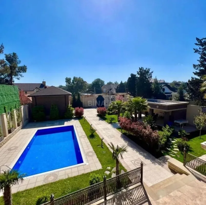 Kirayə verilir 5 otaqlı həyət evi 500 m²