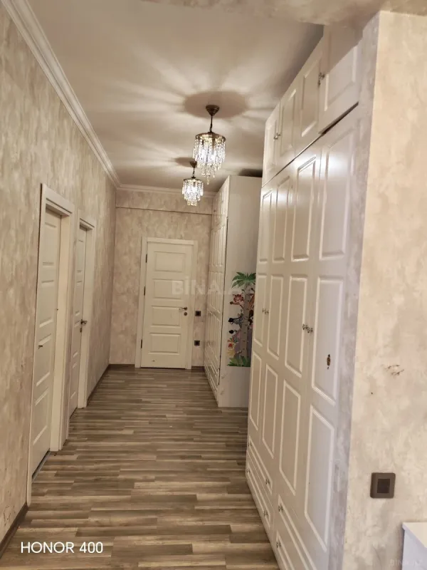 Satılır 2 otaqlı mənzil 76 m²