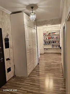 Satılır 2 otaqlı mənzil 76 m²