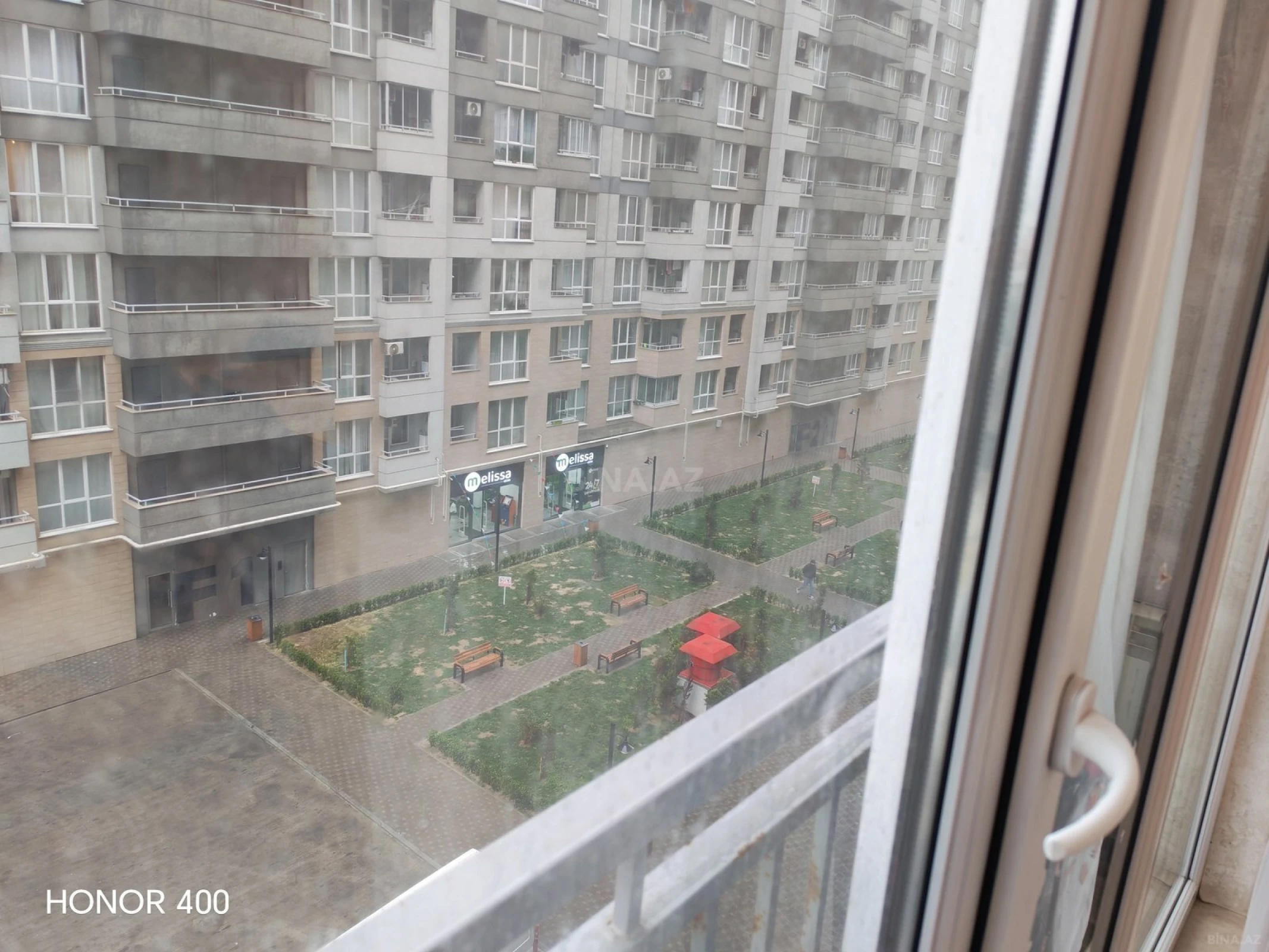 Satılır 2 otaqlı mənzil 76 m²