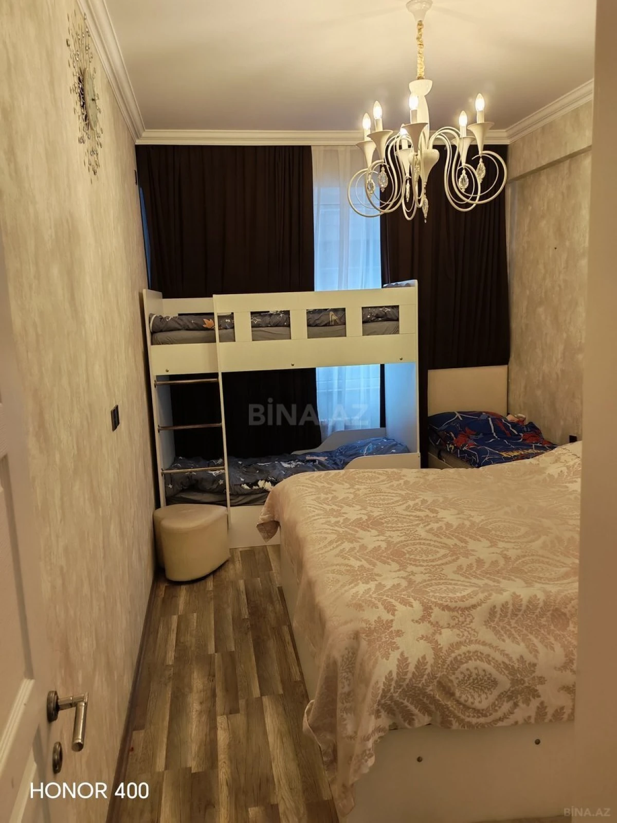 Satılır 2 otaqlı mənzil 76 m²