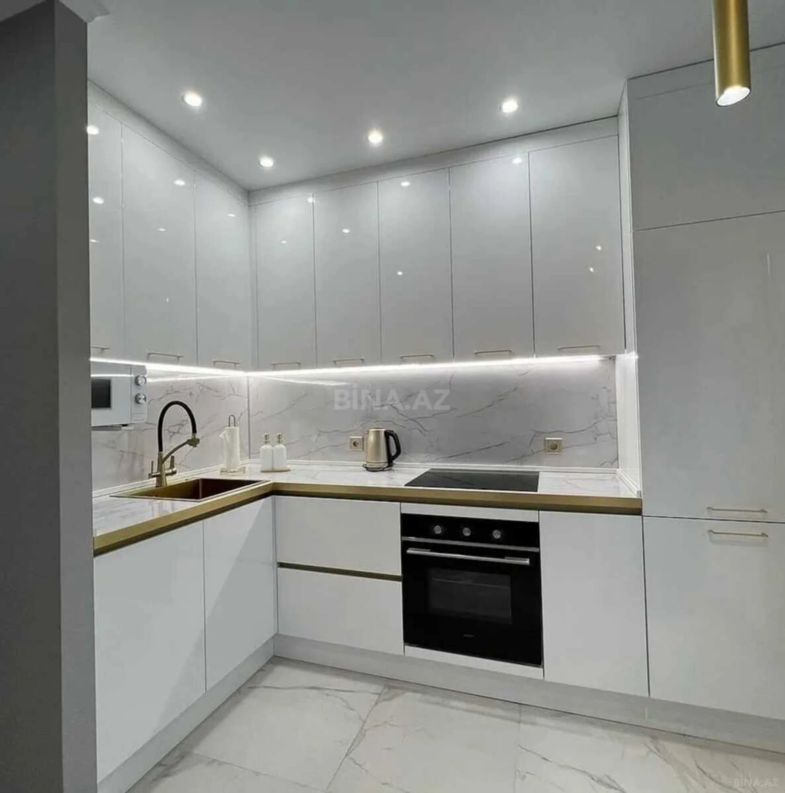 Satılır 2 otaqlı mənzil 65 m²