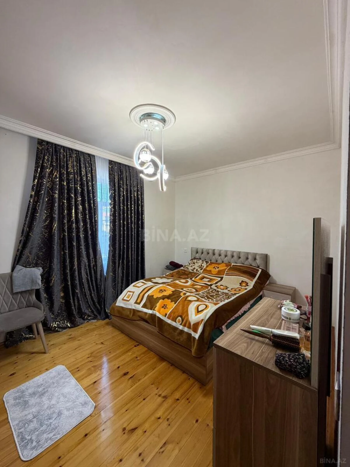 Satılır 4 otaqlı həyət evi 140 m²