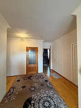 Satılır 4 otaqlı həyət evi 140 m²