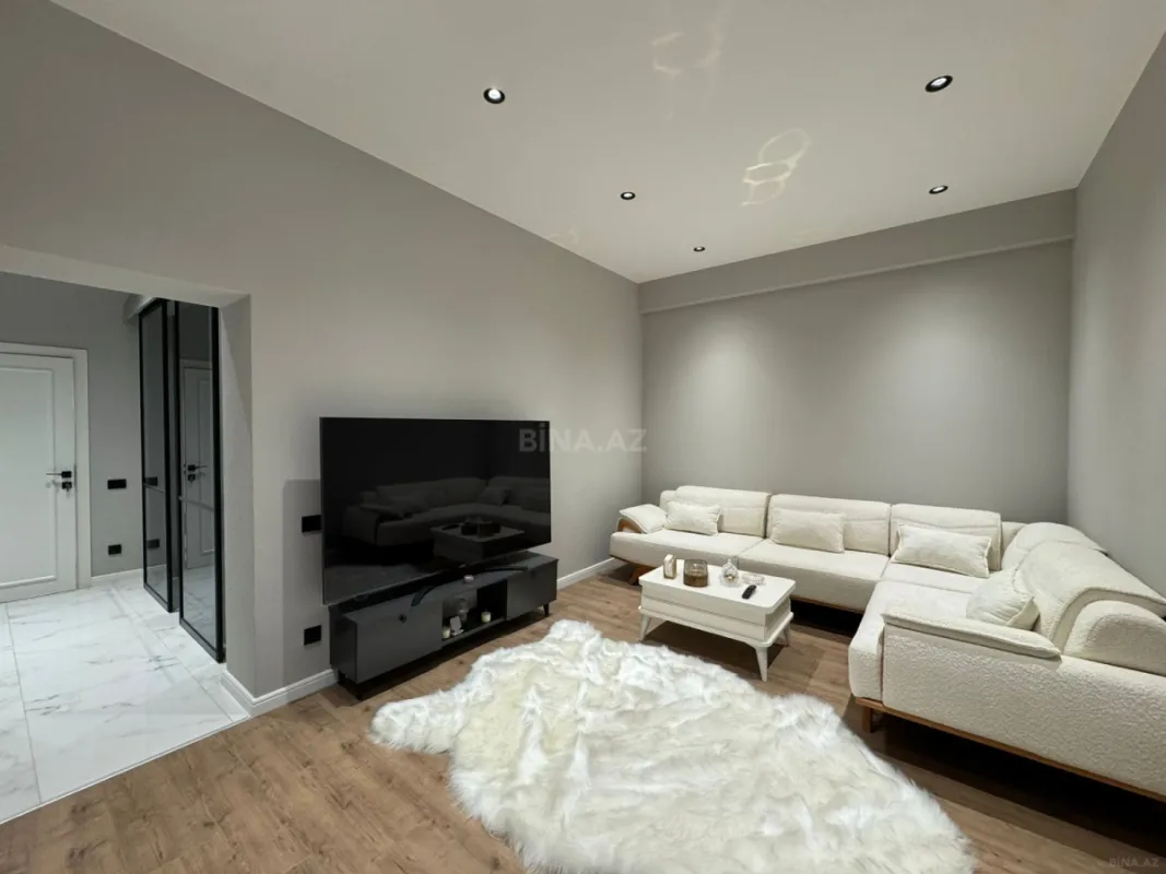 Satılır 2 otaqlı mənzil 80 m²