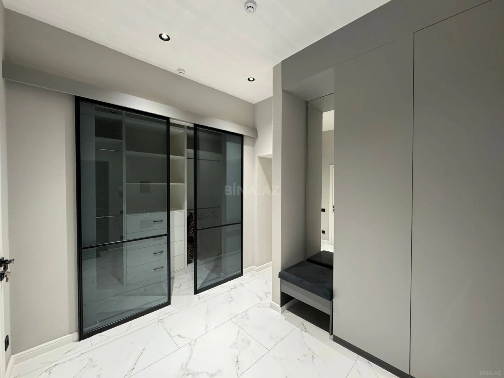 Satılır 2 otaqlı mənzil 80 m²