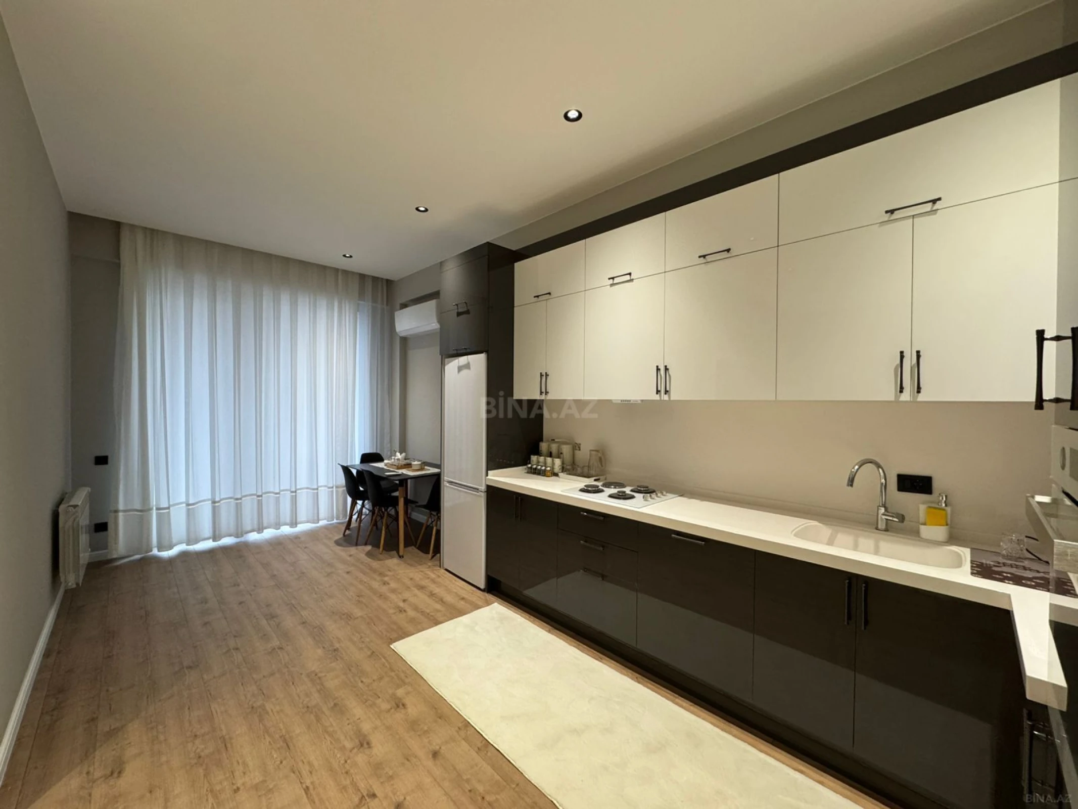 Satılır 2 otaqlı mənzil 80 m²