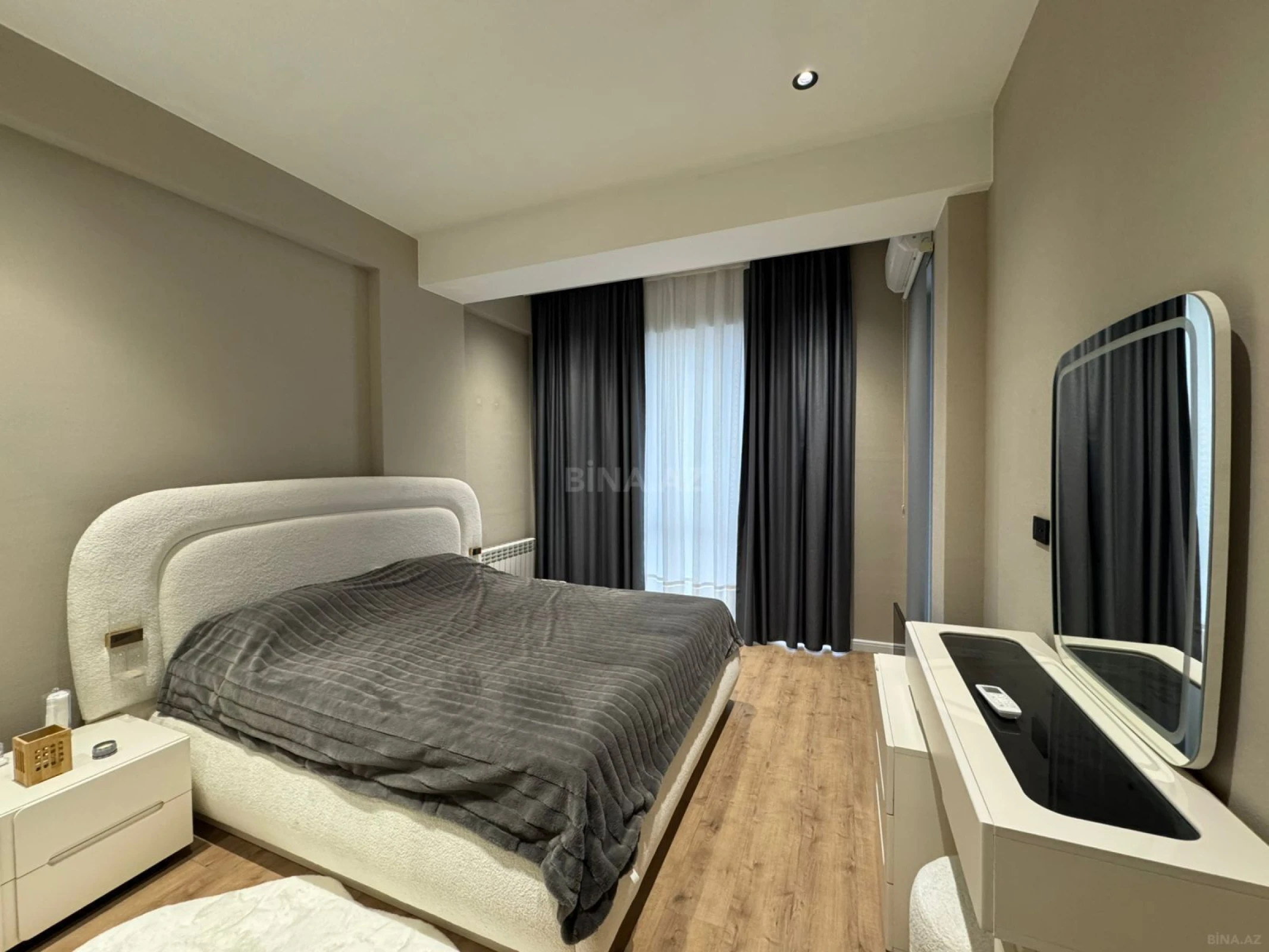 Satılır 2 otaqlı mənzil 80 m²