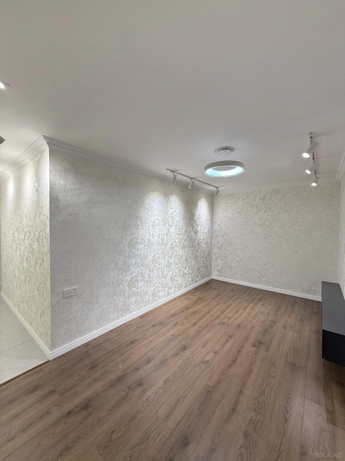 Satılır 3 otaqlı mənzil 55 m²