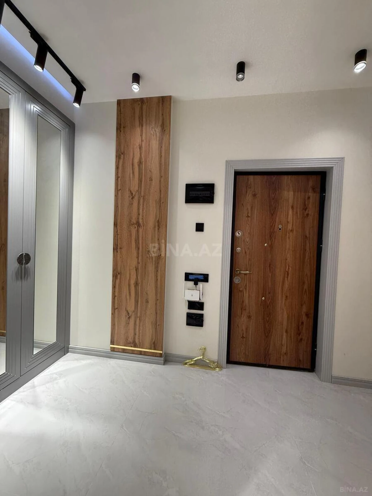 Satılır 2 otaqlı mənzil 55 m²