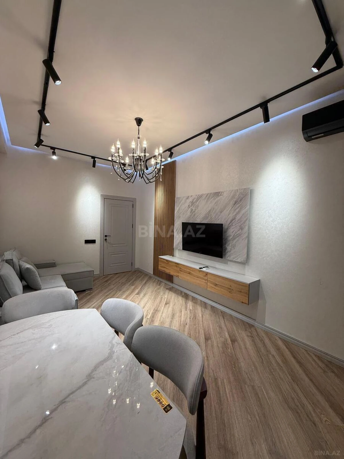 Satılır 2 otaqlı mənzil 55 m²