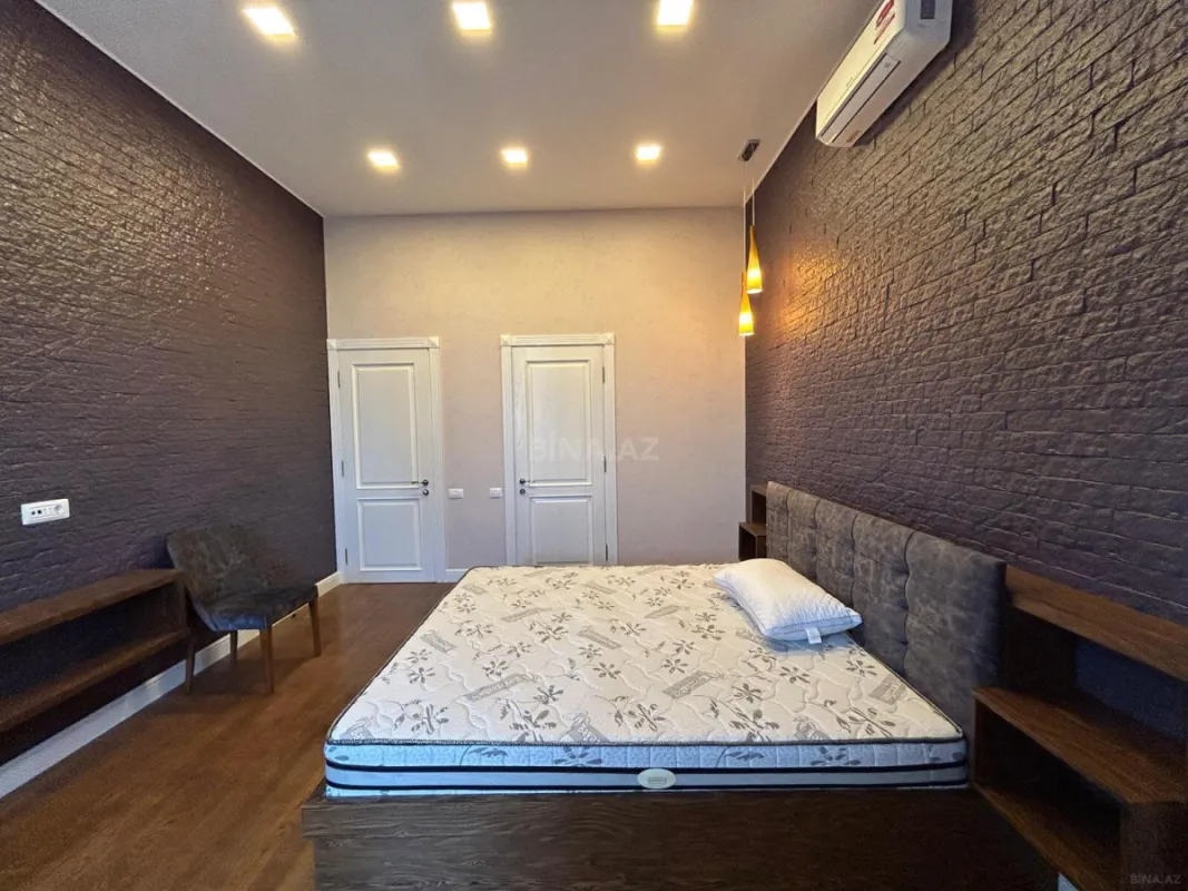 Satılır 6 otaqlı mənzil 275 m²