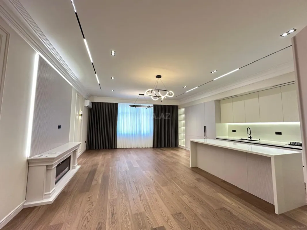 Satılır 4 otaqlı mənzil 190 m²