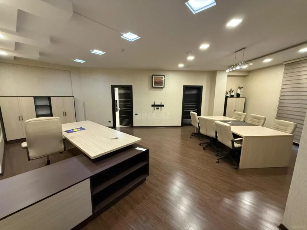 Kirayə verilir 8 otaqlı ofis 440 m²