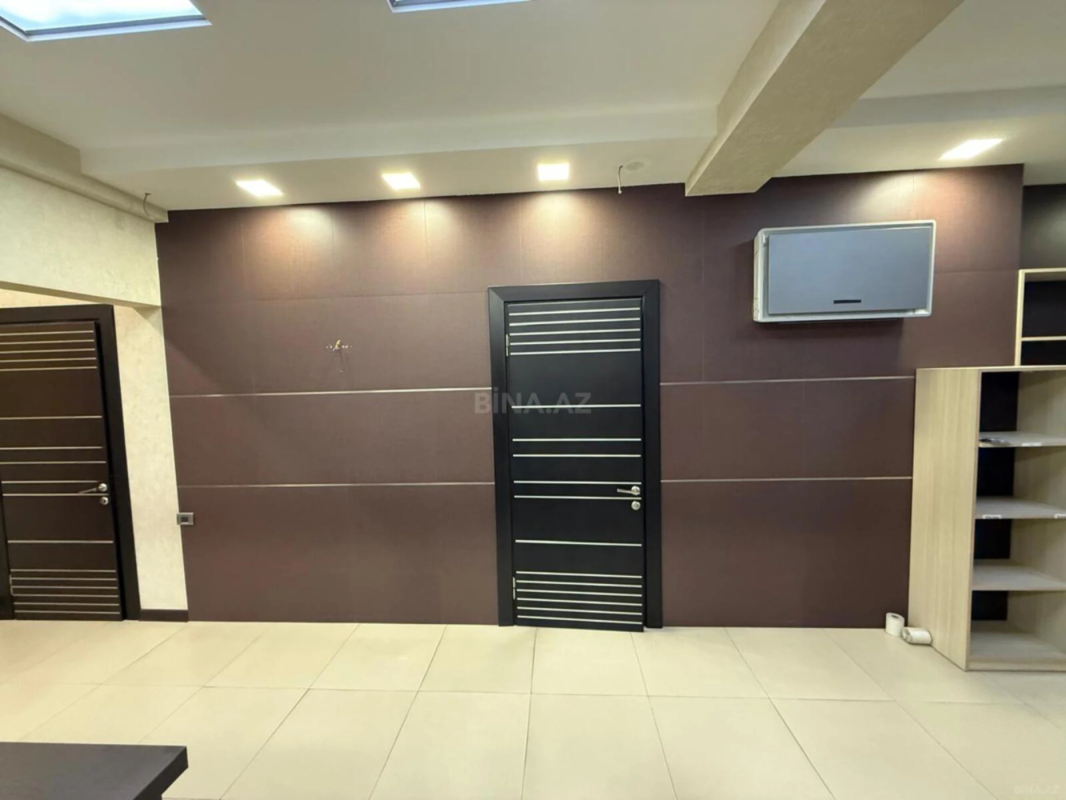 Kirayə verilir 8 otaqlı ofis 440 m²