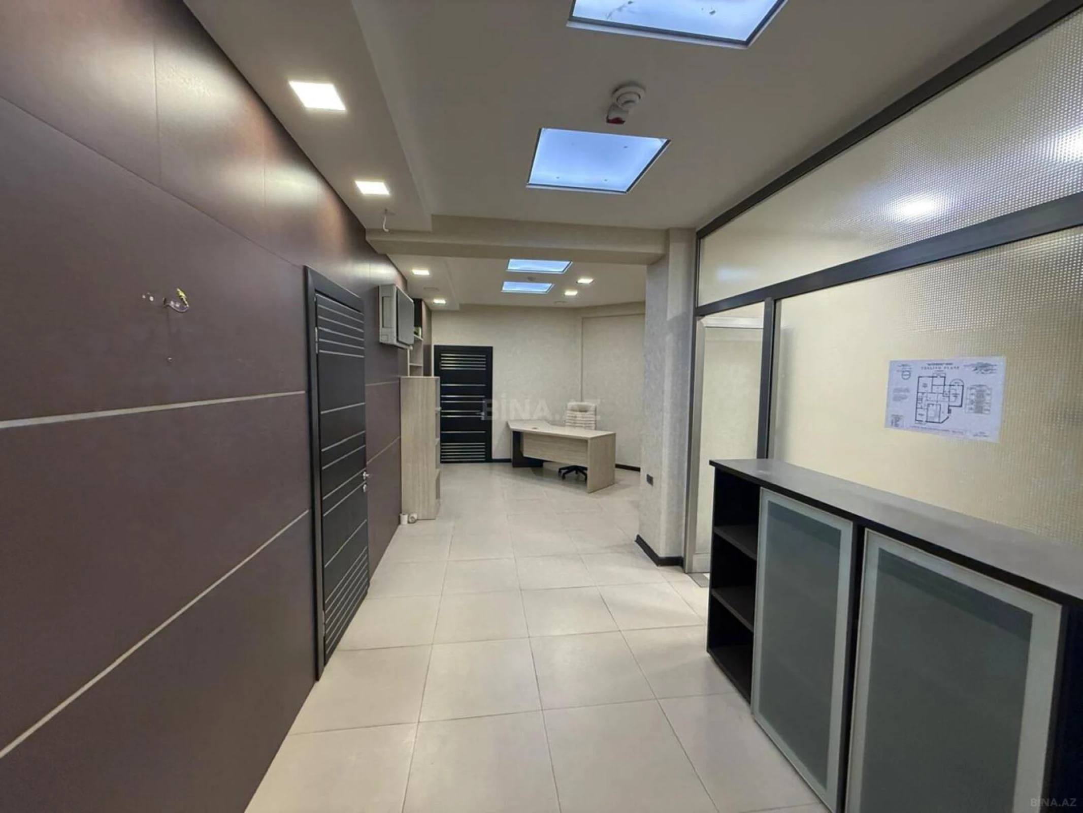 Kirayə verilir 8 otaqlı ofis 440 m²