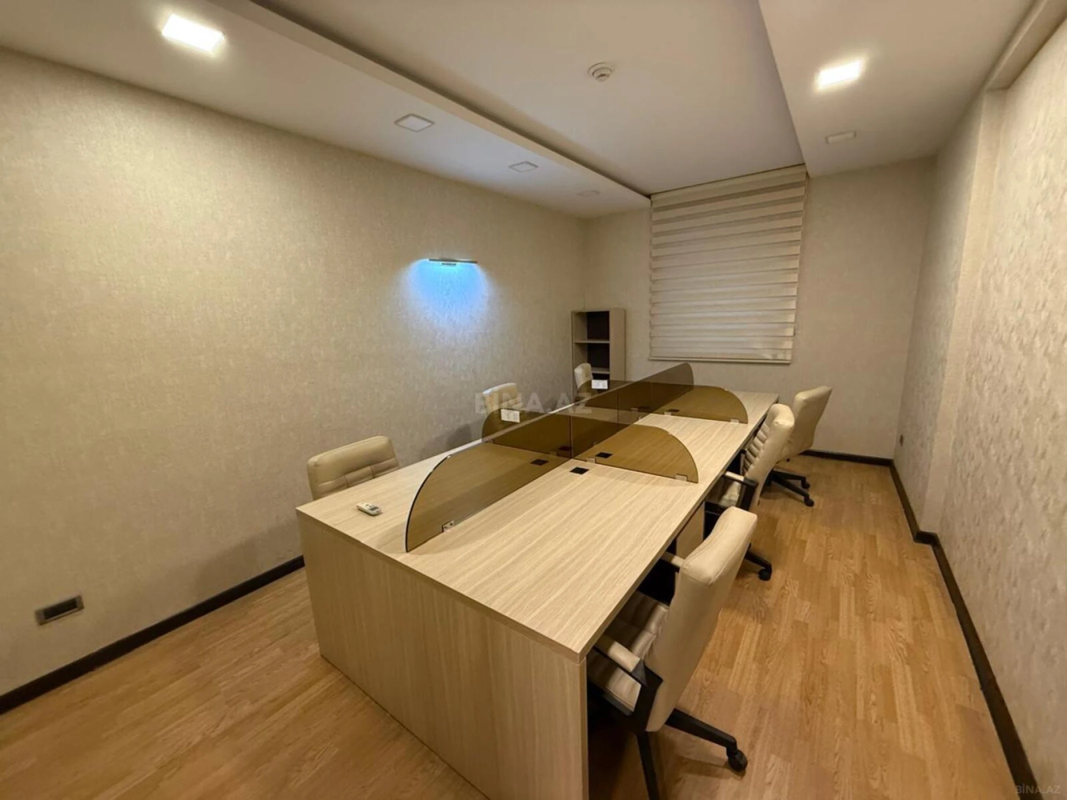 Kirayə verilir 8 otaqlı ofis 440 m²