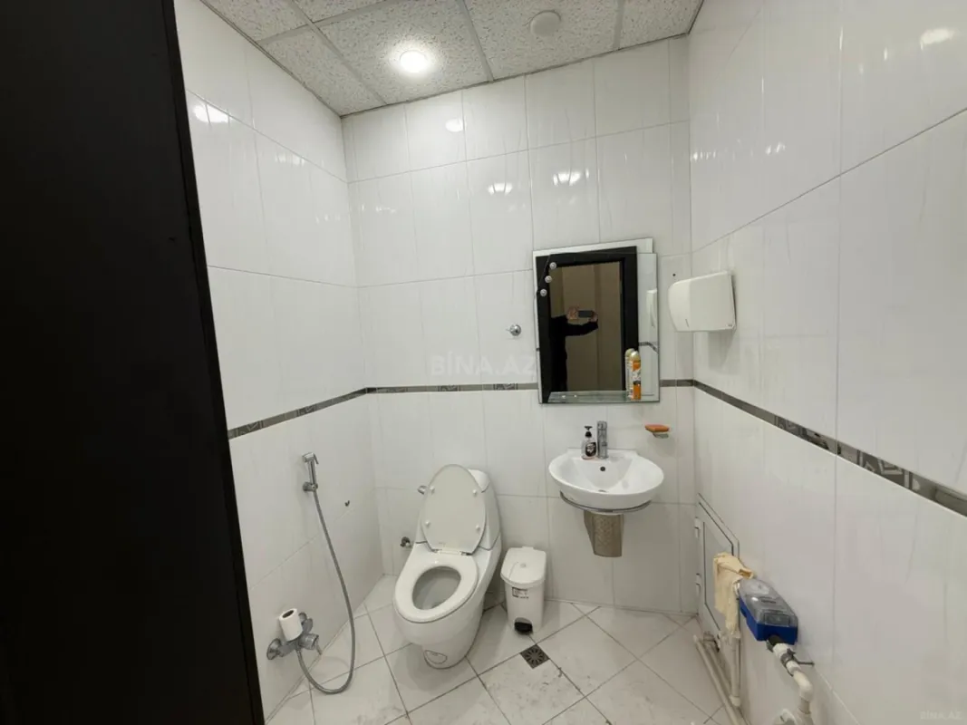 Kirayə verilir 8 otaqlı ofis 440 m²