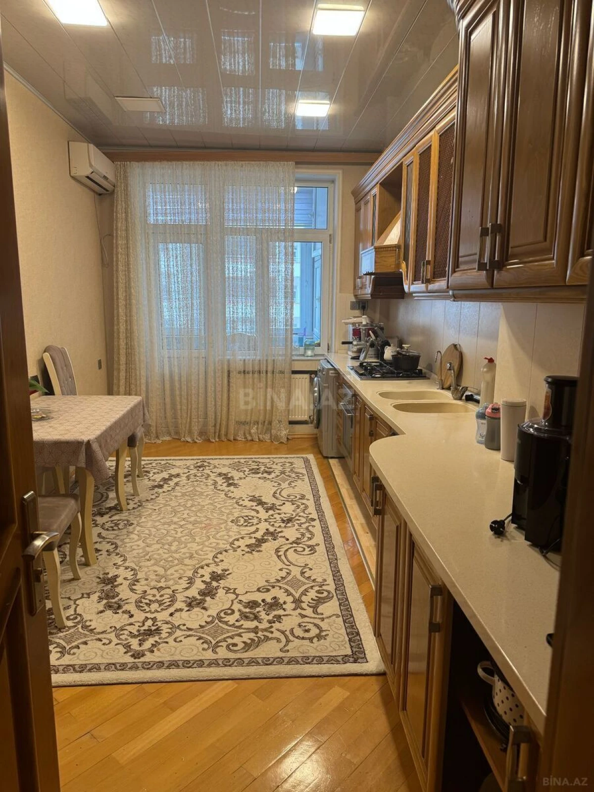 Satılır 3 otaqlı mənzil 153 m²