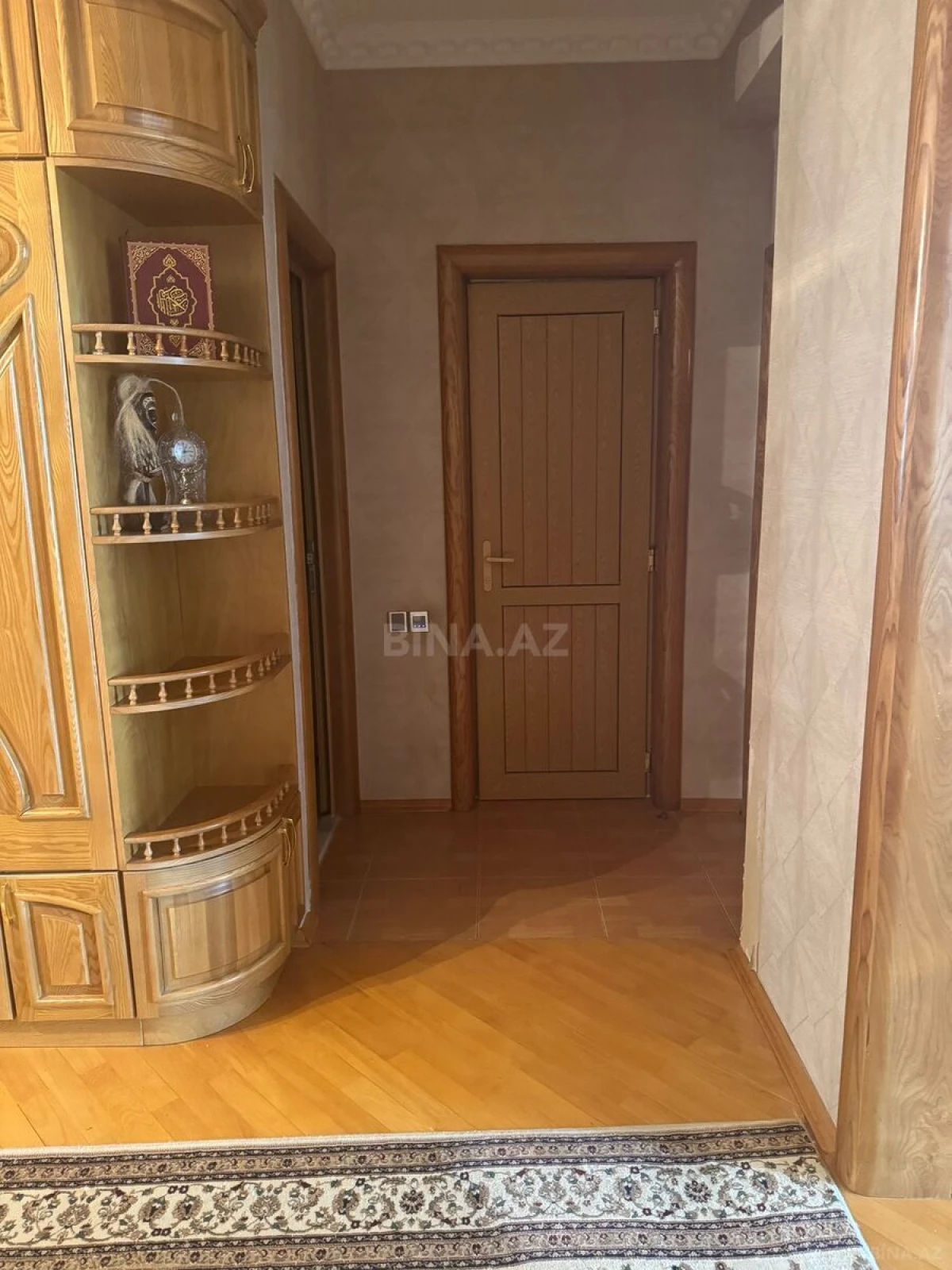 Satılır 3 otaqlı mənzil 153 m²