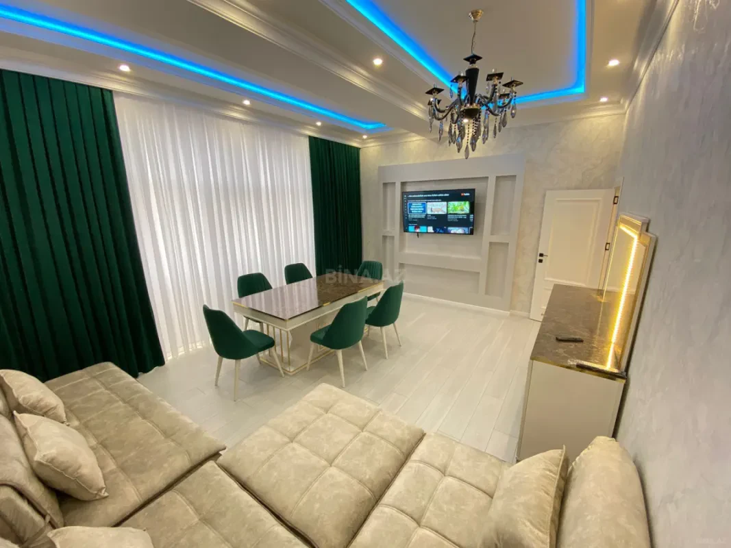 Kirayə verilir 3 otaqlı mənzil 120 m²
