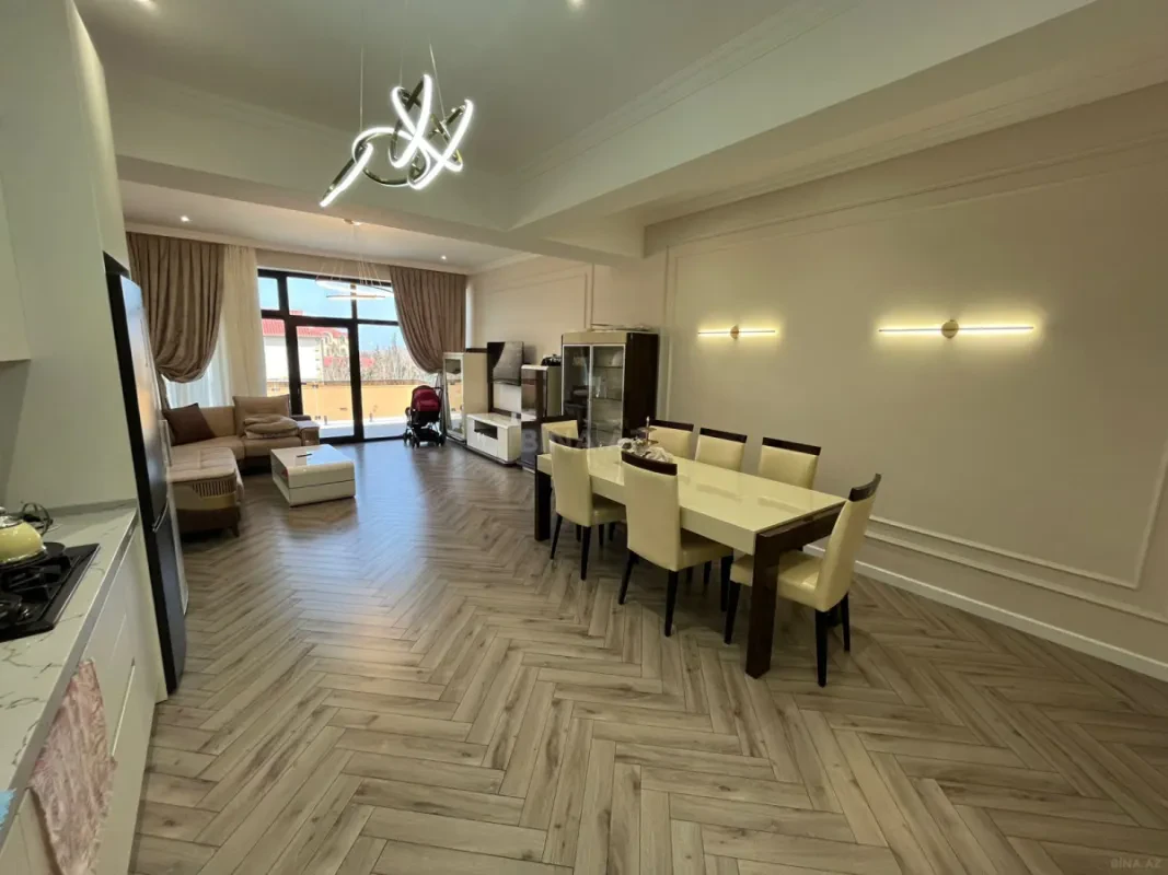Satılır 6 otaqlı həyət evi 207 m²