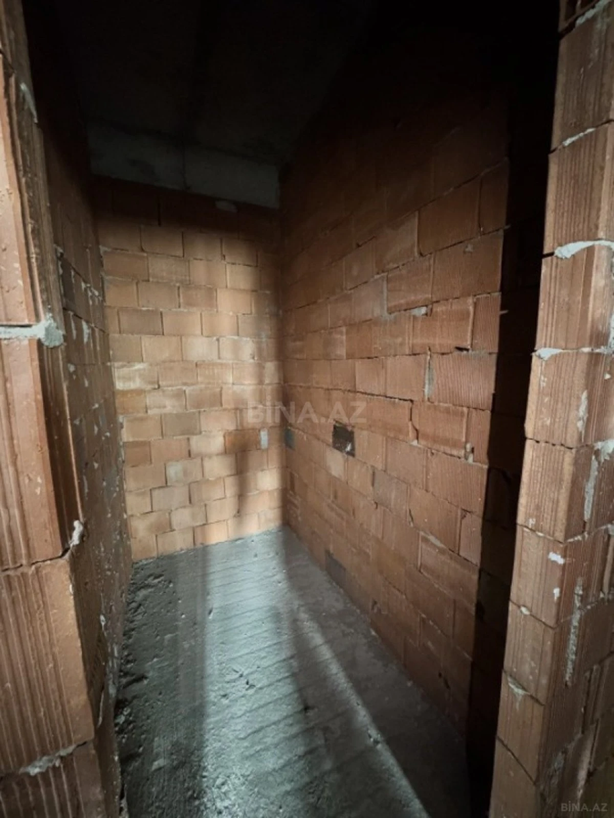 Satılır 3 otaqlı mənzil 113 m²