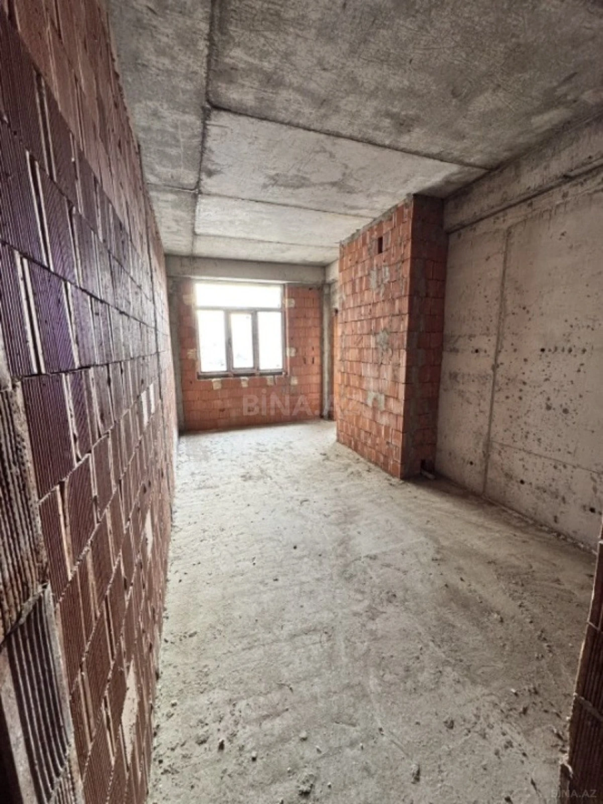 Satılır 3 otaqlı mənzil 113 m²