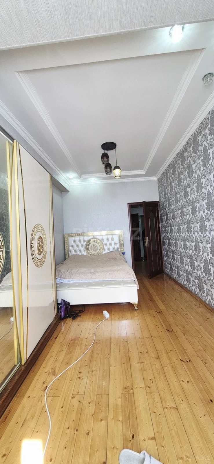 Satılır 2 otaqlı mənzil 65 m²