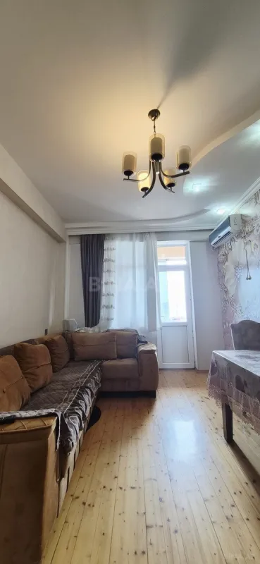 Satılır 2 otaqlı mənzil 65 m²