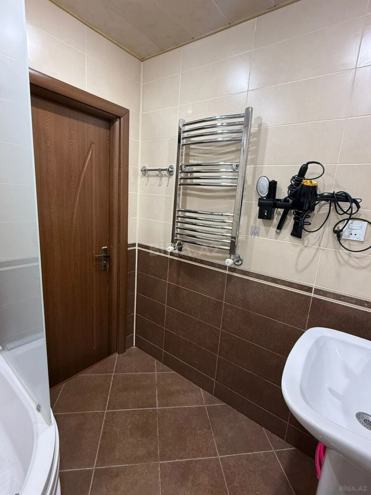 Satılır 1 otaqlı mənzil 58 m²