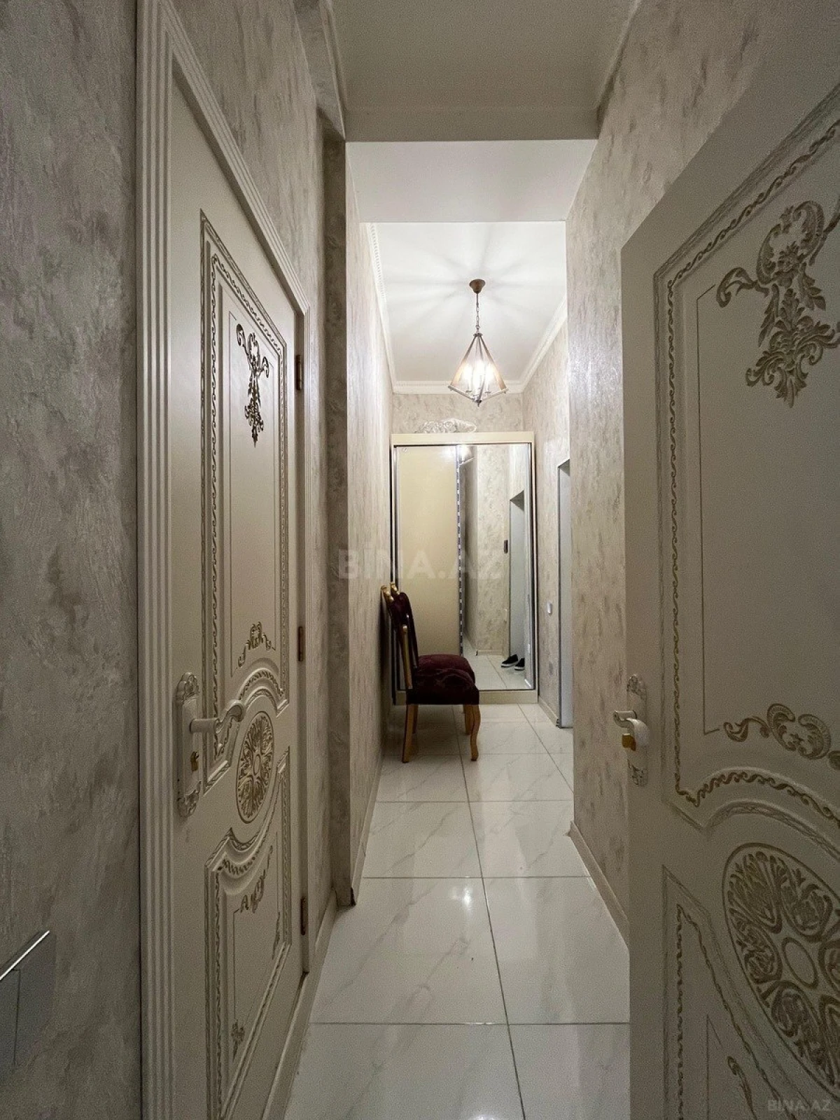 Kirayə verilir 2 otaqlı mənzil 70 m²