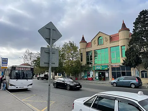 Kirayə verilir obyekt 250 m²