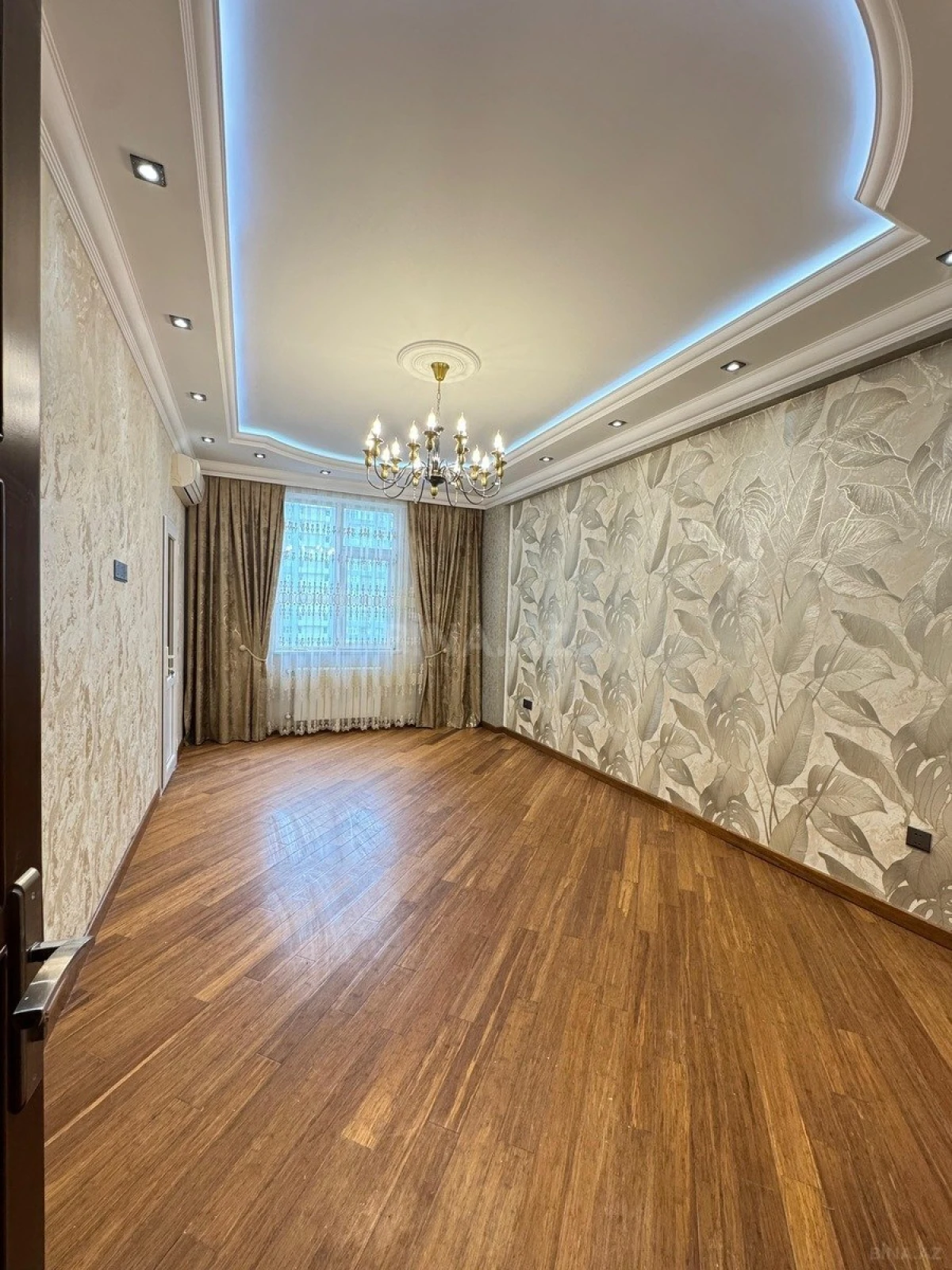 Satılır 2 otaqlı mənzil 54 m²