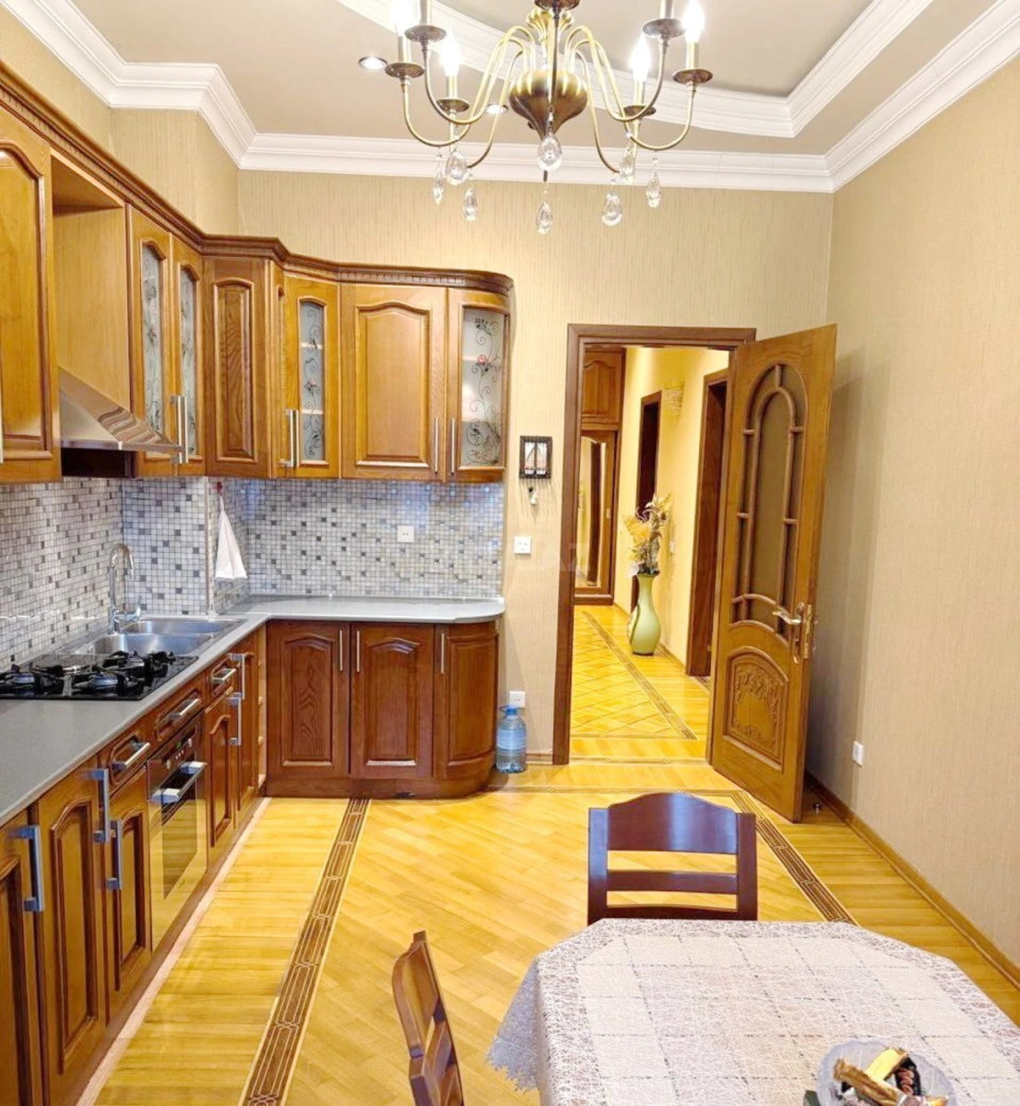 Kirayə verilir 3 otaqlı mənzil 140 m²