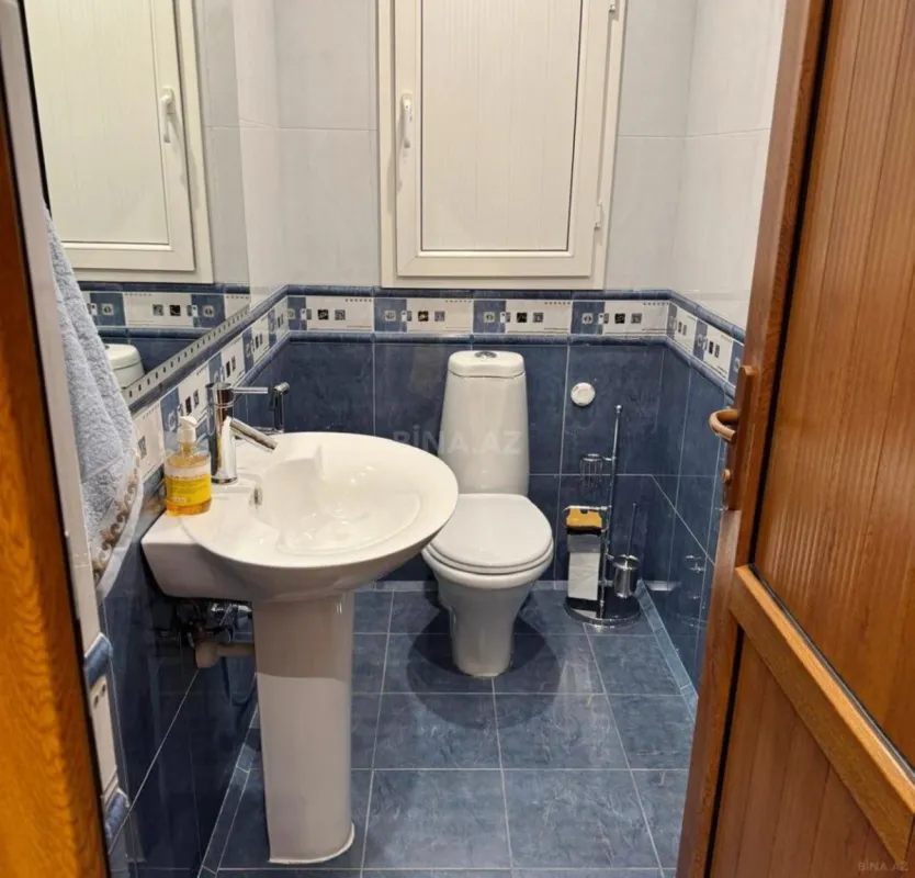 Kirayə verilir 3 otaqlı mənzil 140 m²