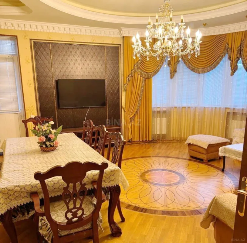 Kirayə verilir 3 otaqlı mənzil 140 m²