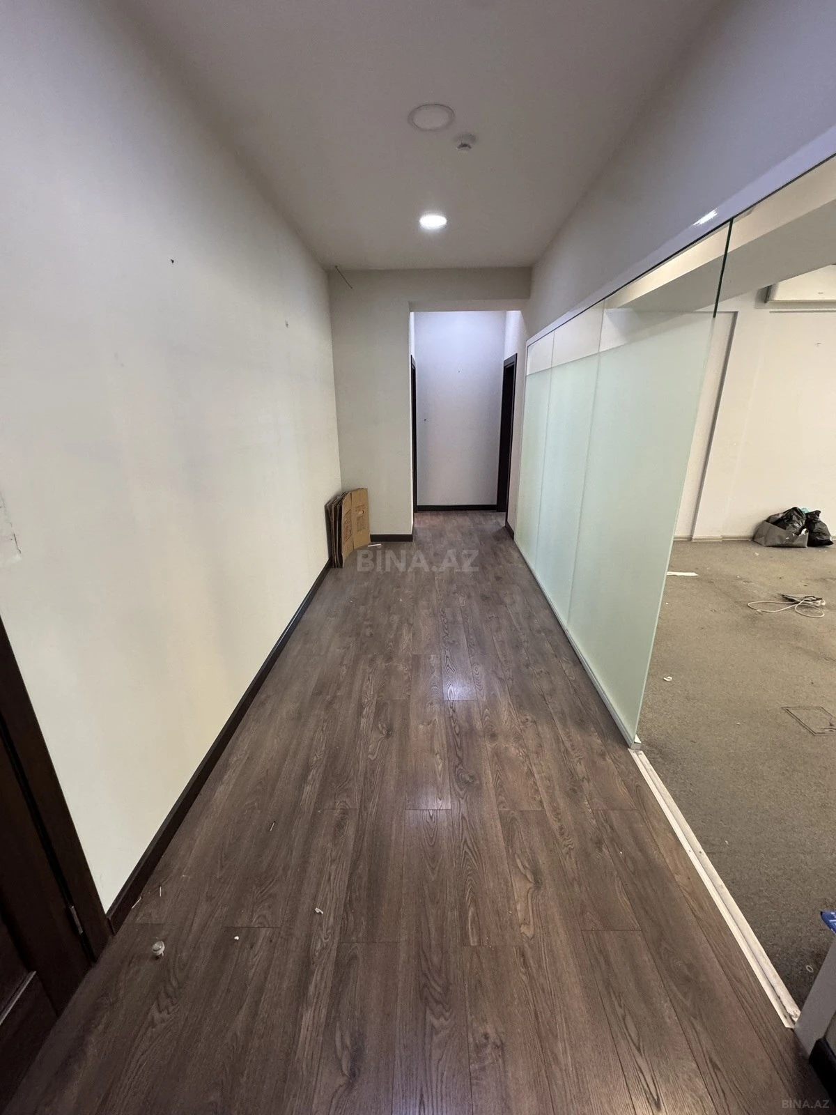 Satılır 6 otaqlı ofis 272 m²