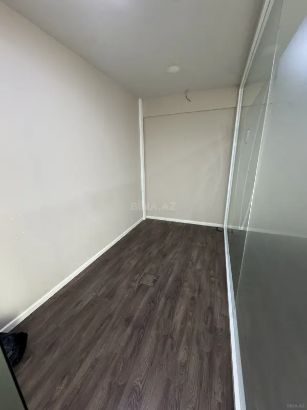 Satılır 6 otaqlı ofis 272 m²