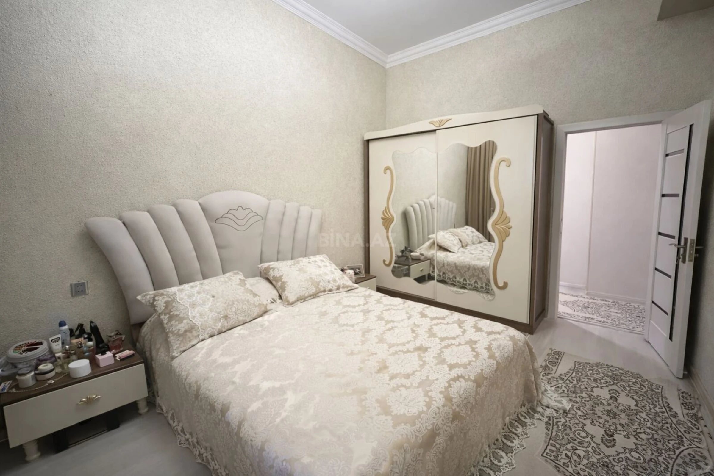 Satılır 3 otaqlı mənzil 105 m²