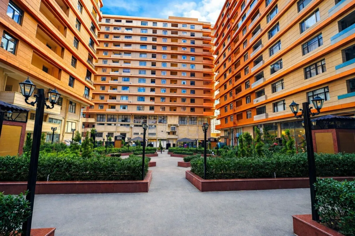 Satılır 3 otaqlı mənzil 105 m²