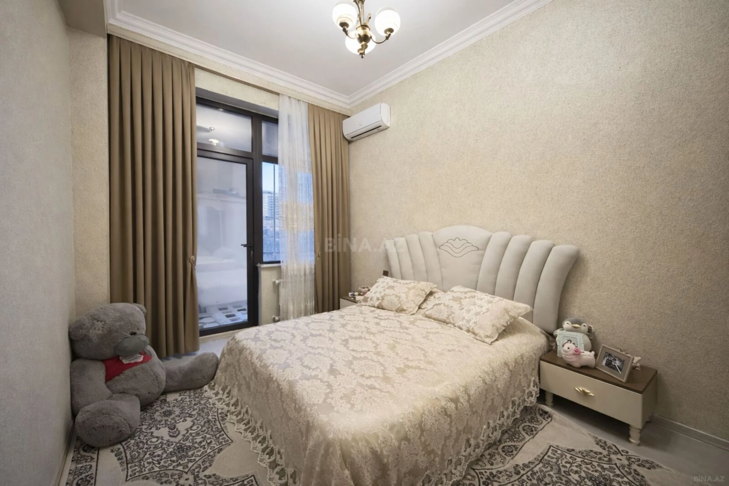 Satılır 3 otaqlı mənzil 105 m²