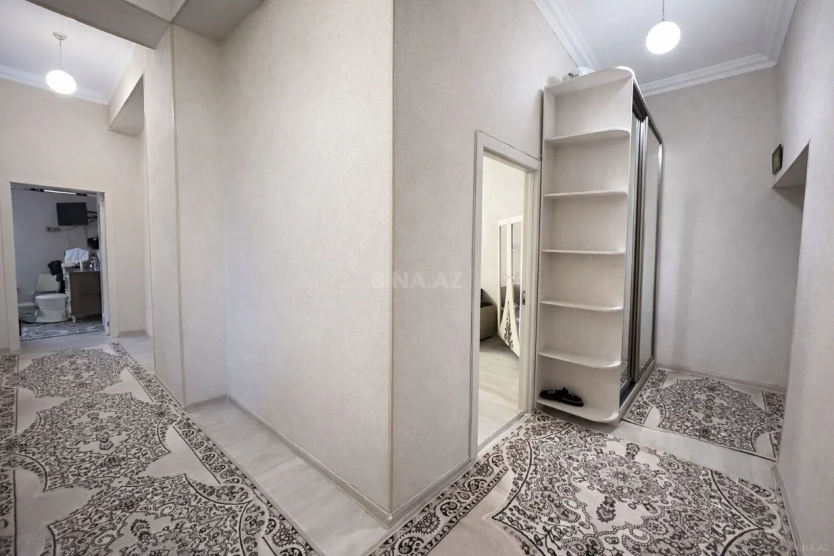 Satılır 3 otaqlı mənzil 105 m²