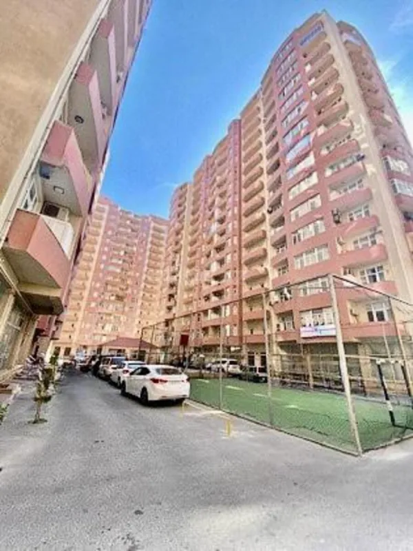 Kirayə verilir 3 otaqlı mənzil 141.7 m²